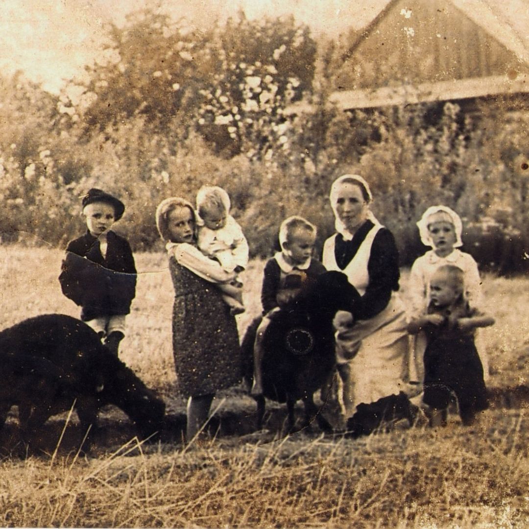 Wiktoria Ulma z dziećmi