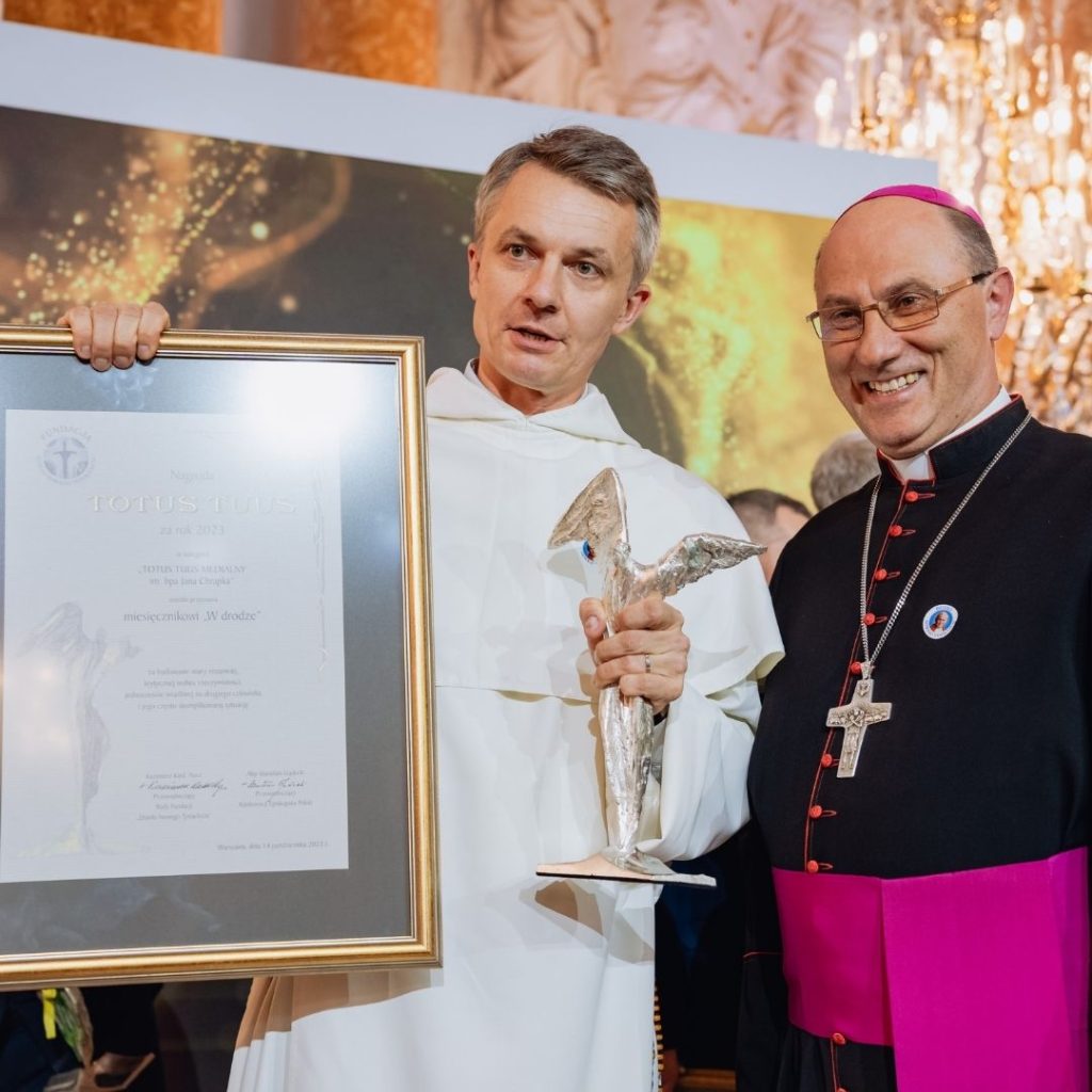 Roman Bielecki OP arcybiskup Wojciech Polak na gali TOTUS TUUS