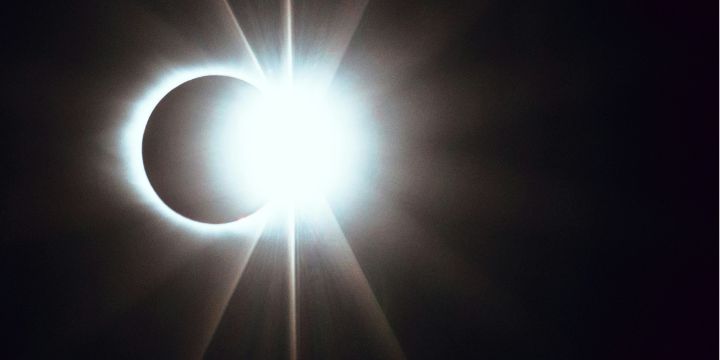 Patrzeć będę w księżyc, widzieć będę słońce