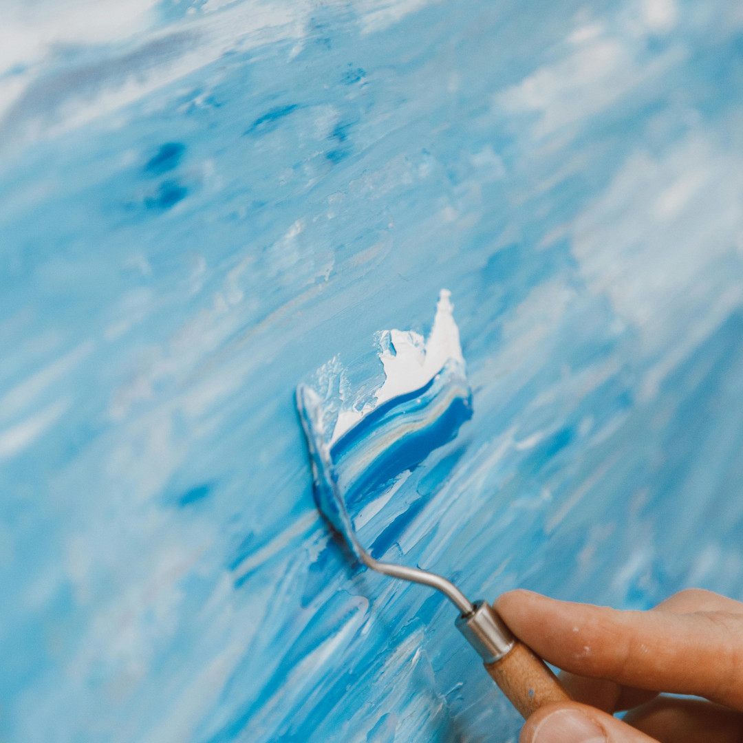 Pędzel malujący niebo